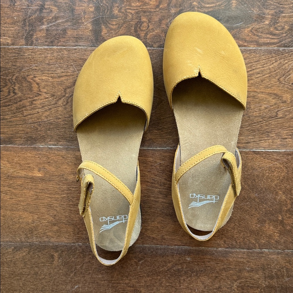 Dansko Mustard Yellow brand new size 39 - Picture 2 of 3